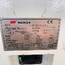 纽威PM3080HZ。工作台3X8米，门宽3.8米，门高1.6米，.